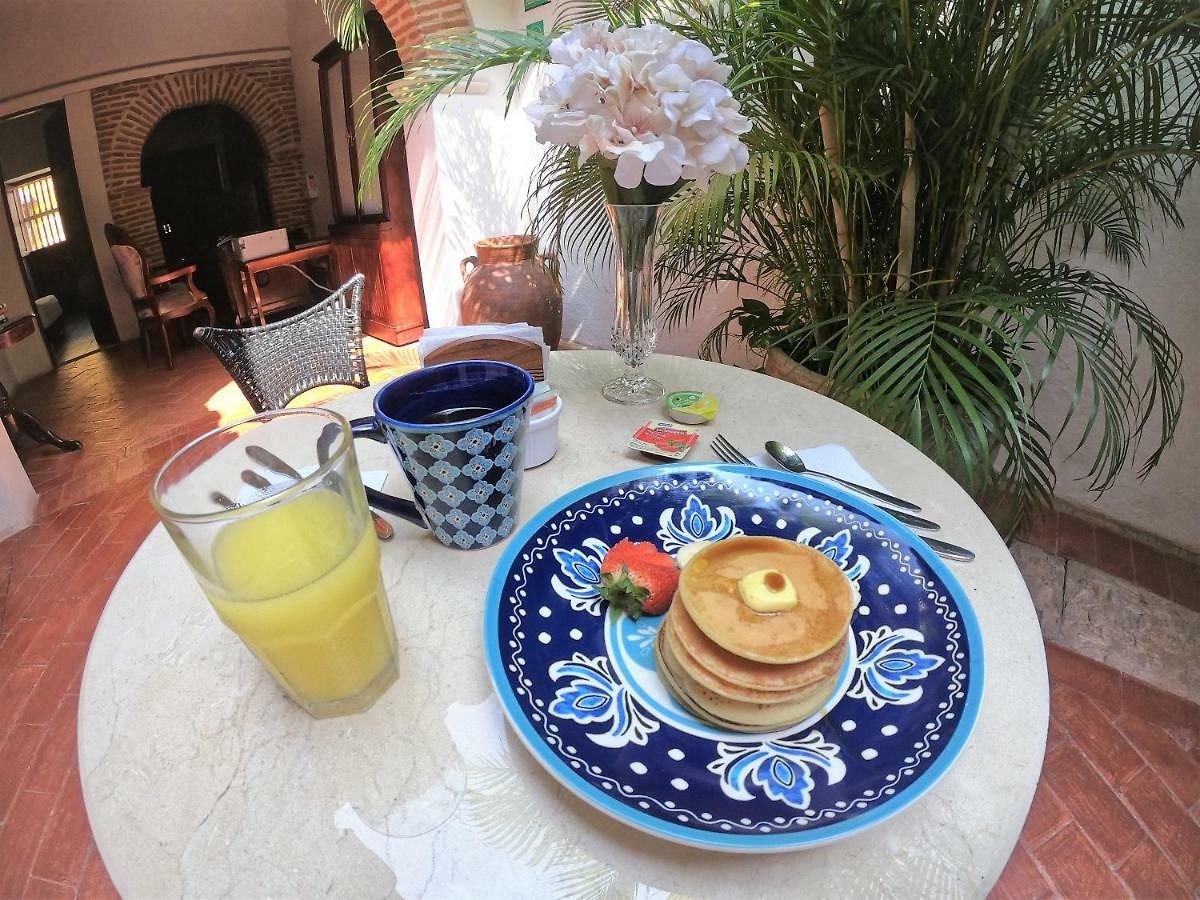 Bed & Breakfast Columbus House 2*