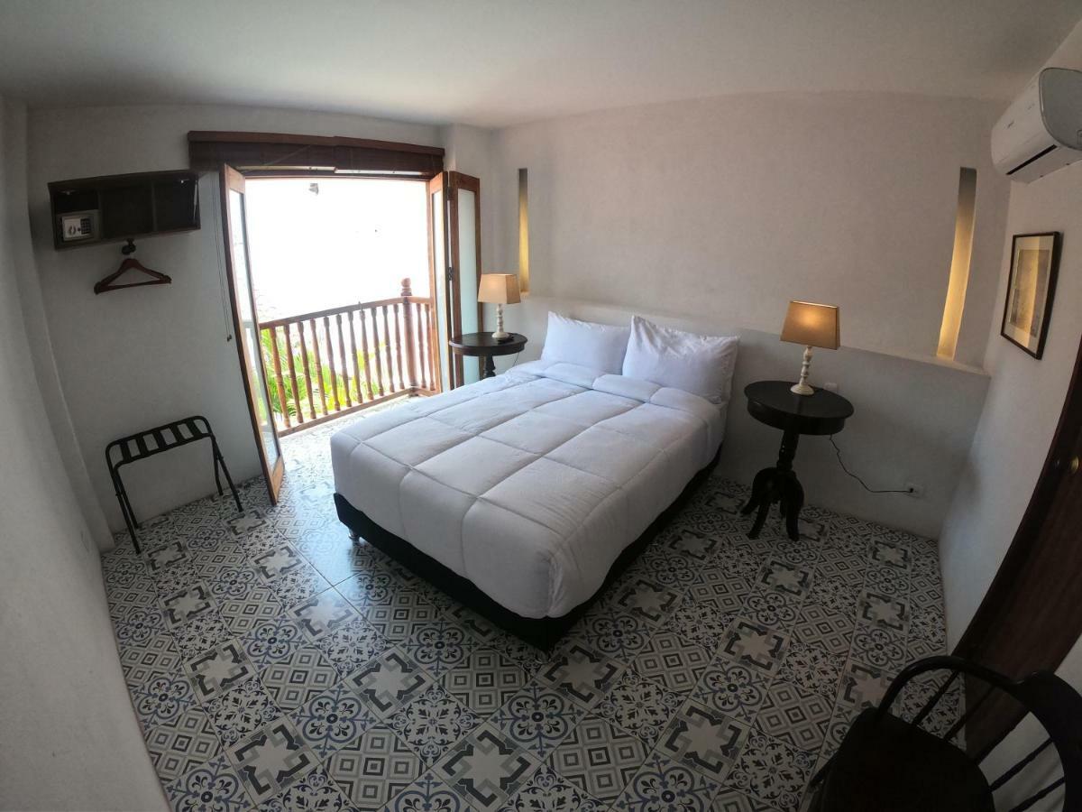 Columbus House Bed and breakfast